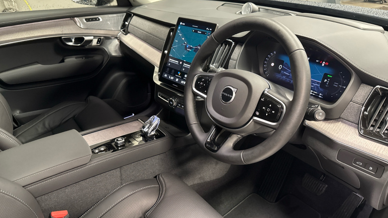 Volvo XC90 2.0 T8 PHEV Ultra Dark 5dr AWD Geartronic Estate